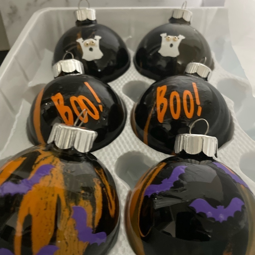 Halloween ornaments 6 bulbs to a set - Picture 4 of 9